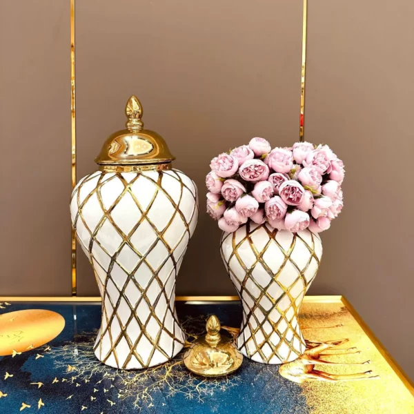 Electroplated Temple Jar – Ceramic European – style Flower – inserting Vase, a Light – luxury Handicraft Ornament for Decoration